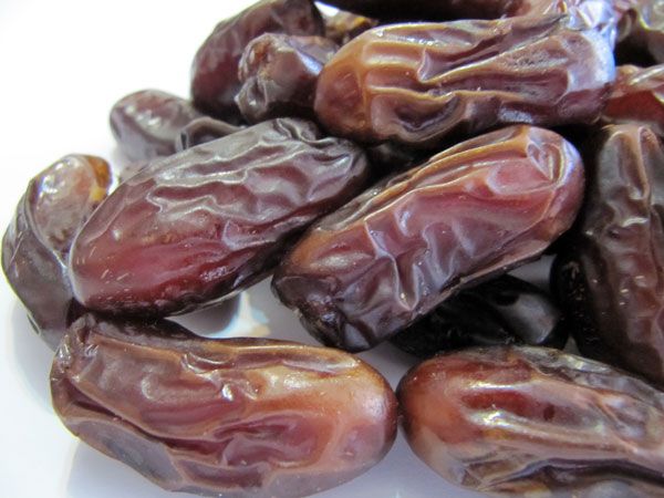 تصویر 1 از قیمت خرید خرما ربی درجه یک سیستان خرید مستقیم از کشاورز